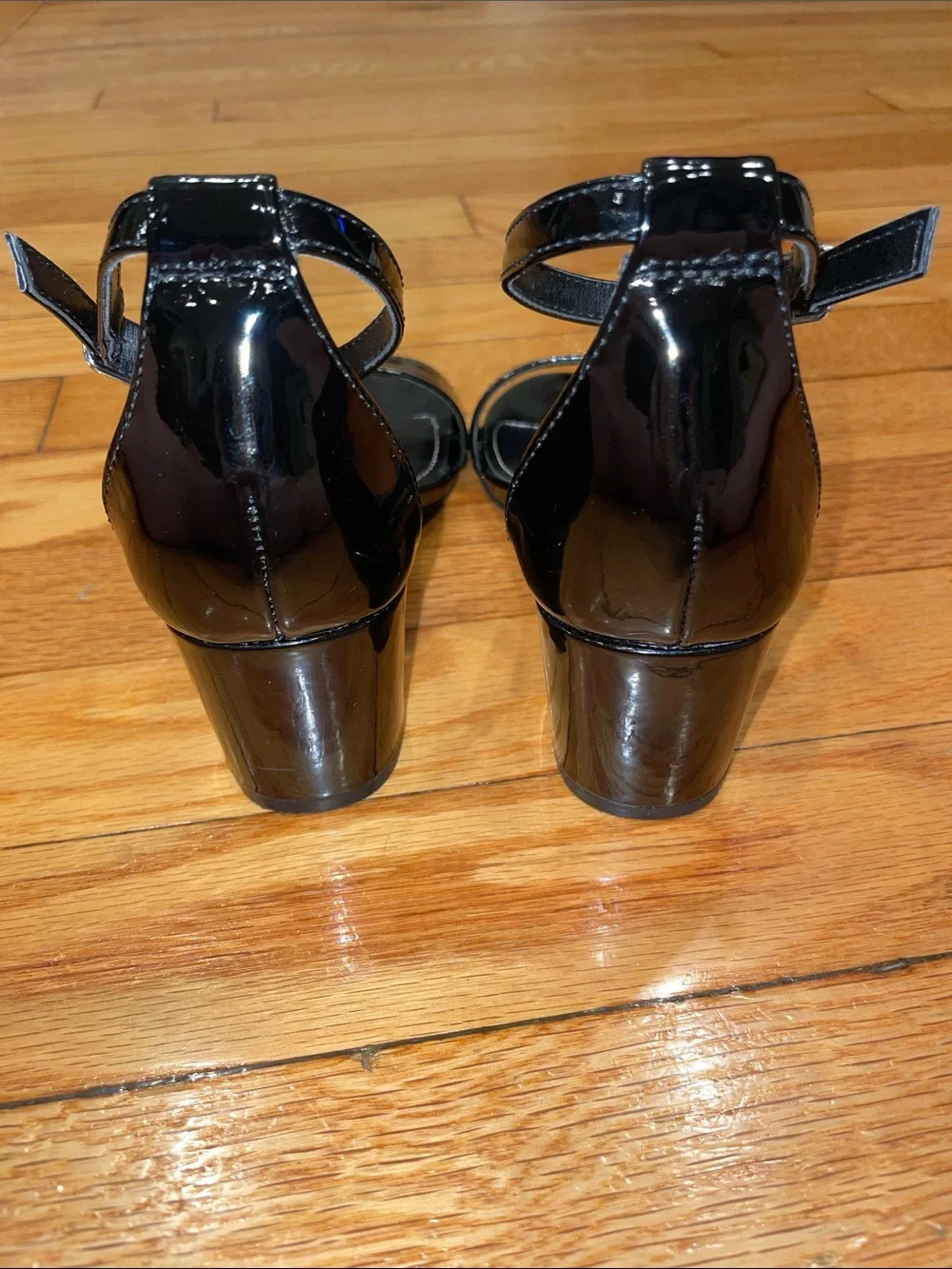 Steve Madden Kids JCarrson Black Patent Block Heel Sandals EUC
